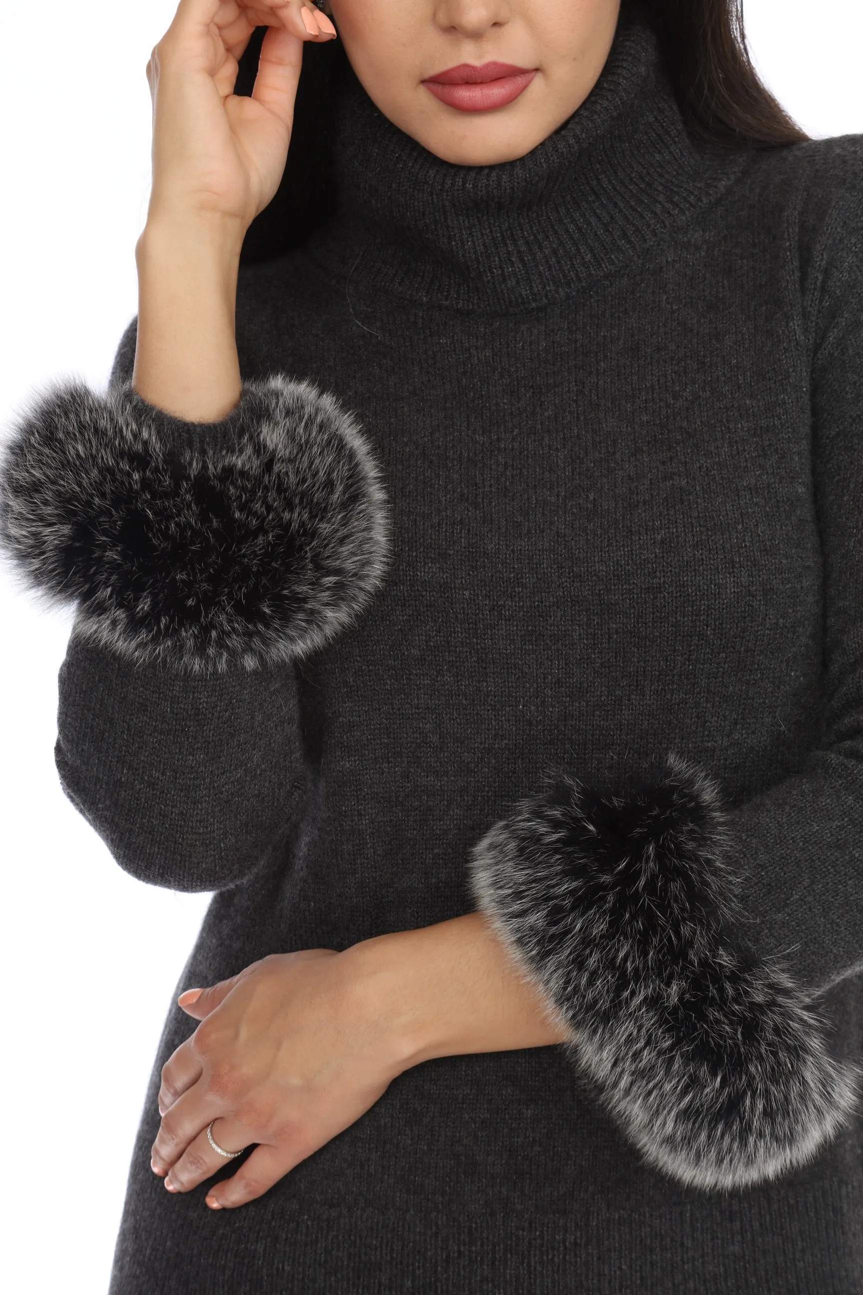 Alashan Luxe 100% Cashmere Quebec Fox Cuff Turtleneck Sweater LX2003